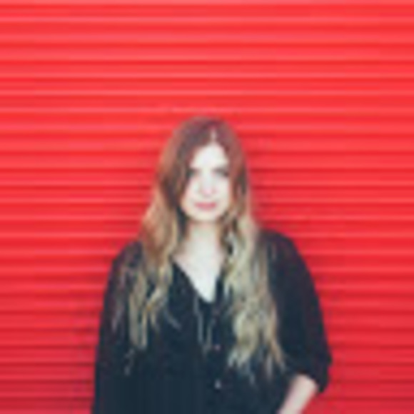 Meet your Posher, Sarah - Picture 1 of 1